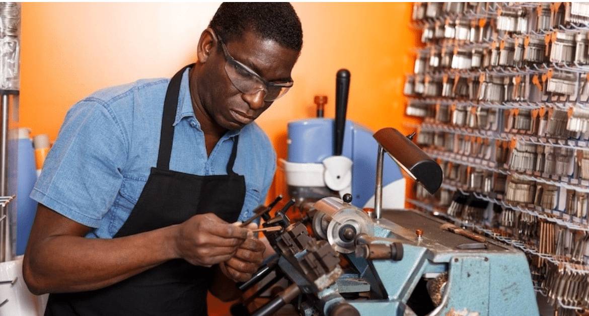 Insider Tips Before Hiring a Locksmith That Could Save You Hundreds